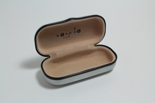 POSTALCO　メガネケース Prism Glasses Case 81n2IppA2WL._AC_SX522_.jpg